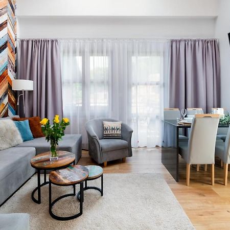 Hello Apartamenty - Wiking Przy Wyciagu Narciarskim คาร์ปัตซ์ ภายนอก รูปภาพ